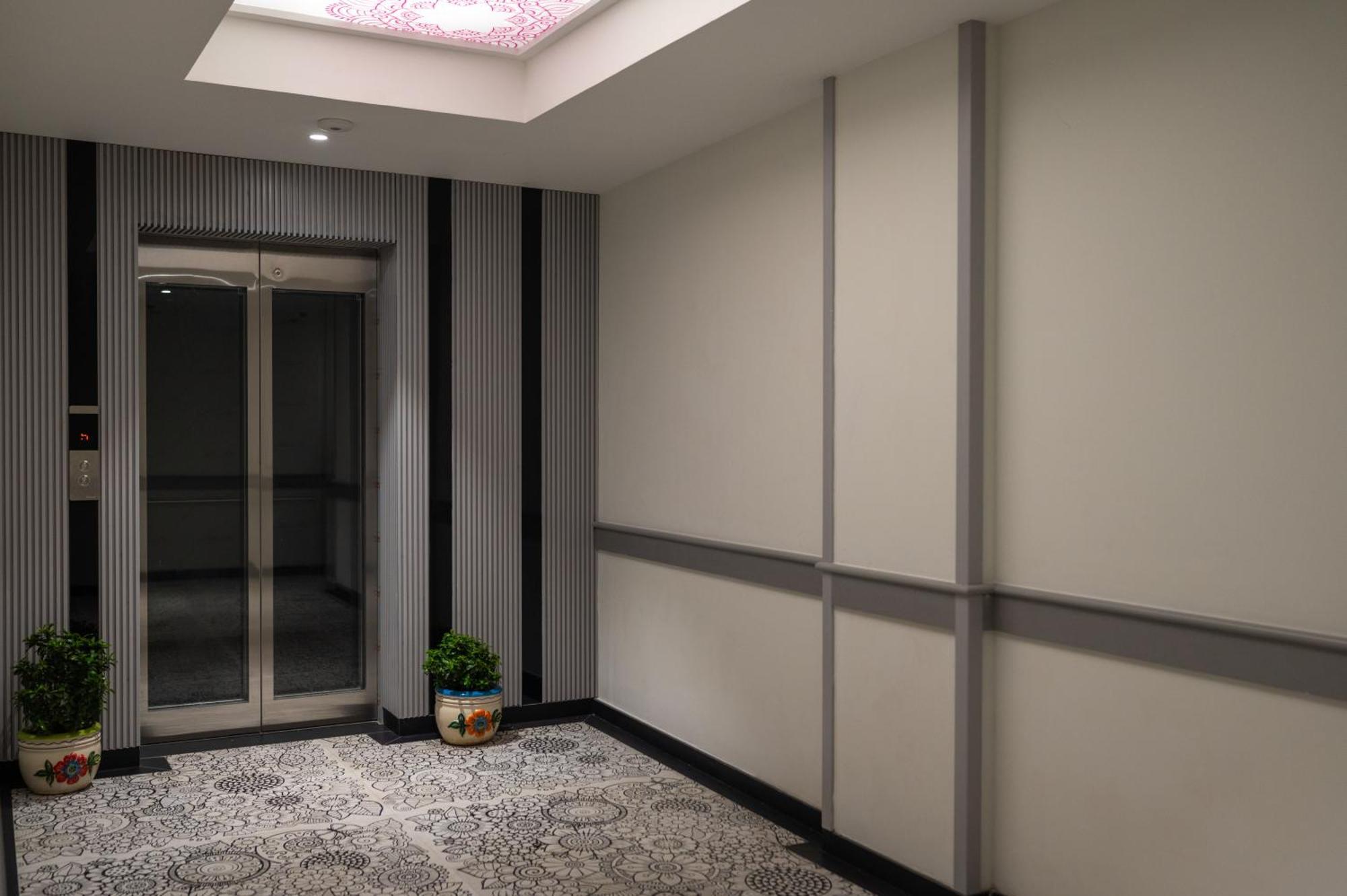 Zibe Luxe Kakinada By Grt Hotels Екстериор снимка