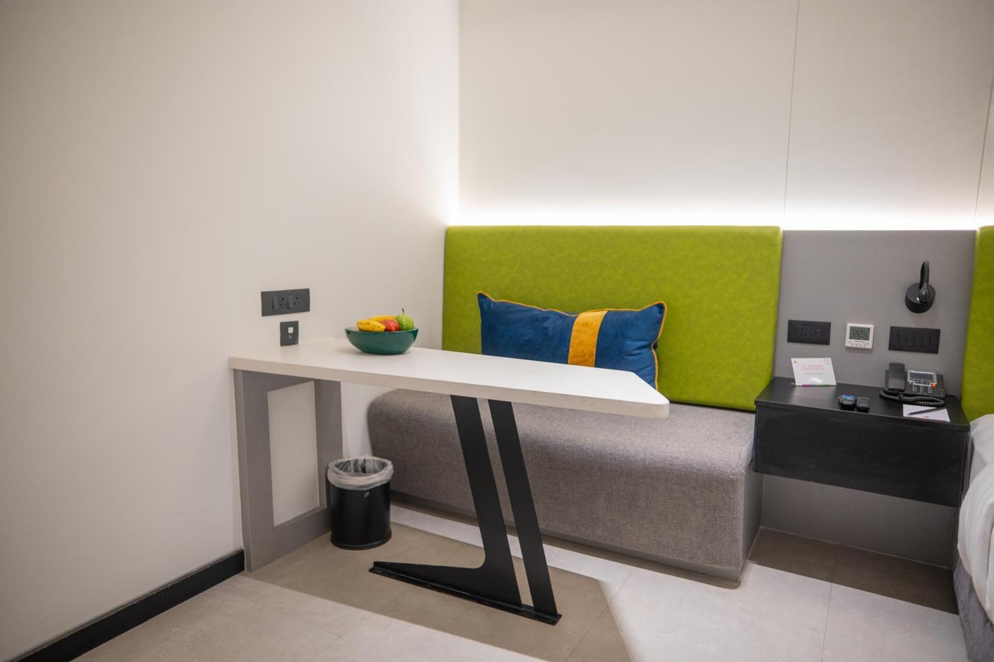 Zibe Luxe Kakinada By Grt Hotels Екстериор снимка