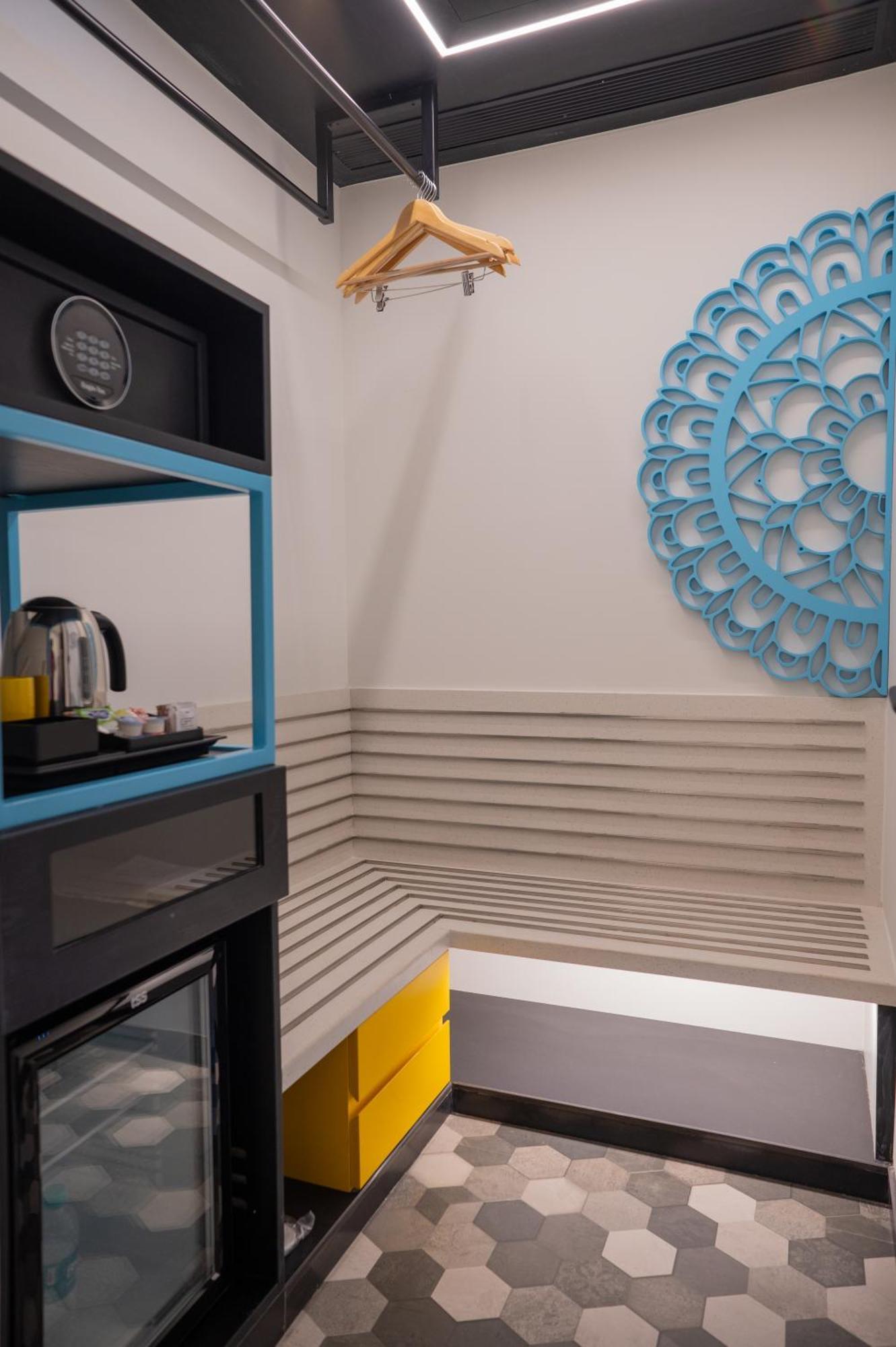 Zibe Luxe Kakinada By Grt Hotels Екстериор снимка