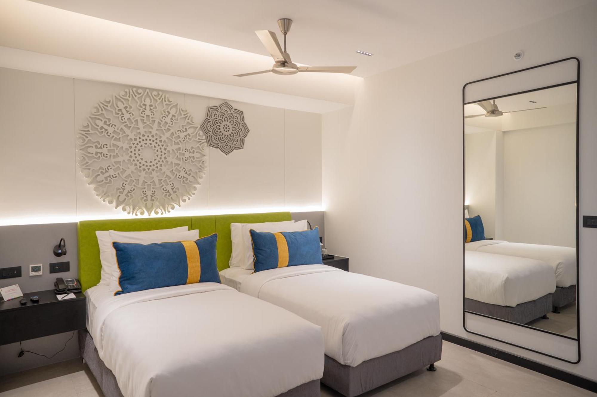 Zibe Luxe Kakinada By Grt Hotels Екстериор снимка