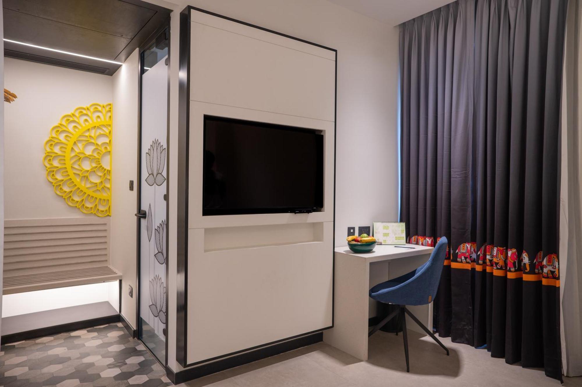 Zibe Luxe Kakinada By Grt Hotels Екстериор снимка