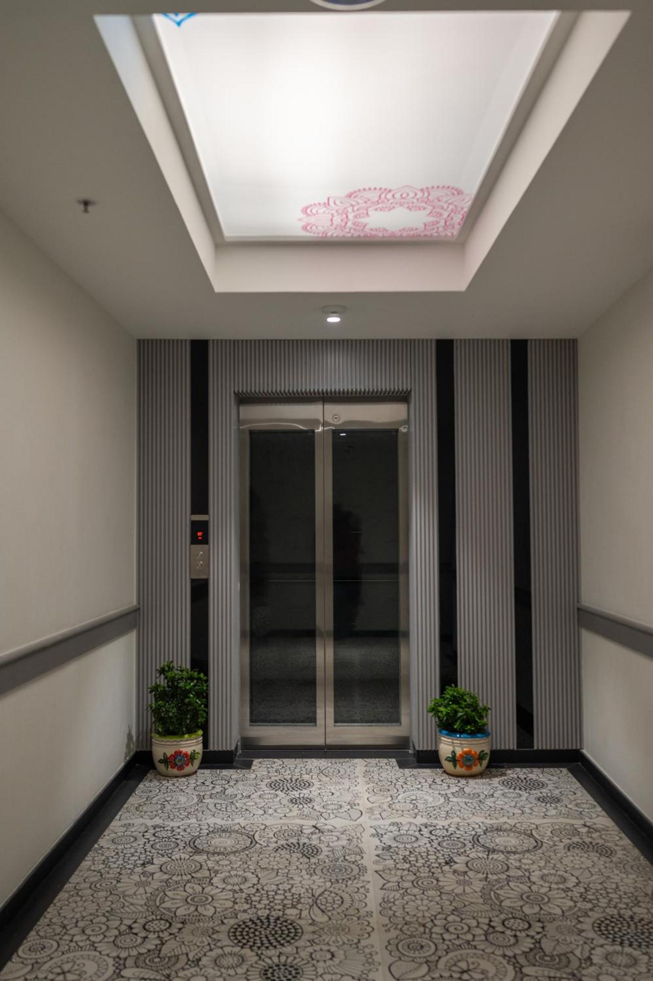 Zibe Luxe Kakinada By Grt Hotels Екстериор снимка