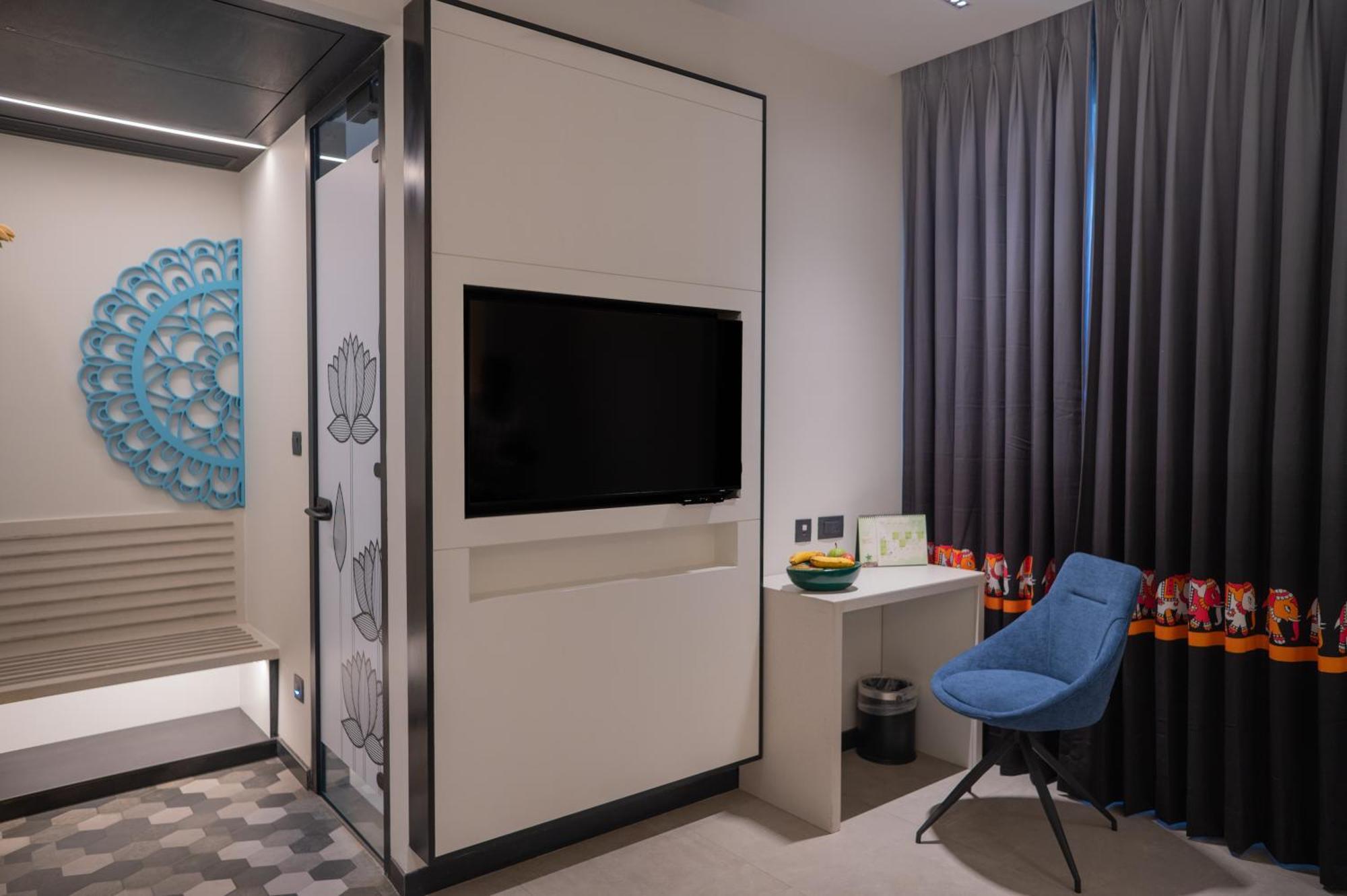 Zibe Luxe Kakinada By Grt Hotels Екстериор снимка